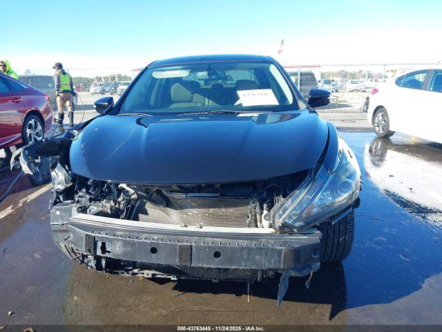 Nissan Altima 3.5 Sl Image 2