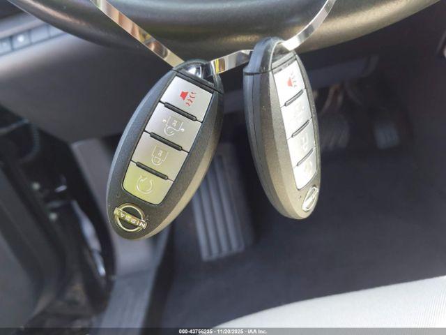 Nissan Pathfinder Sv 2wd Image 13