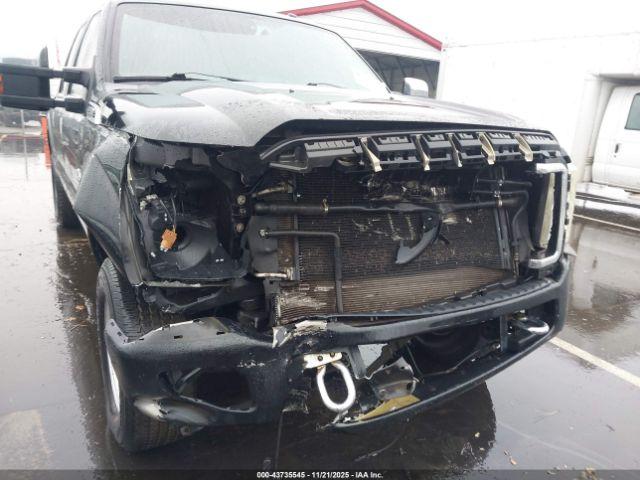 Ford F-250 Lariat Image 13