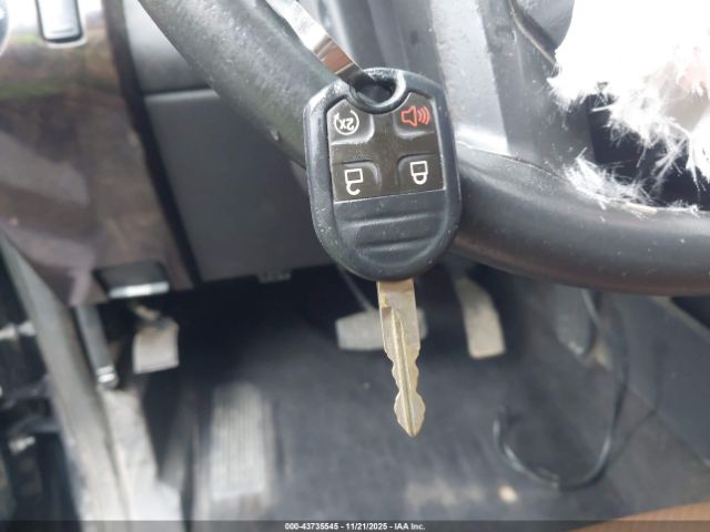 Ford F-250 Lariat Image 12