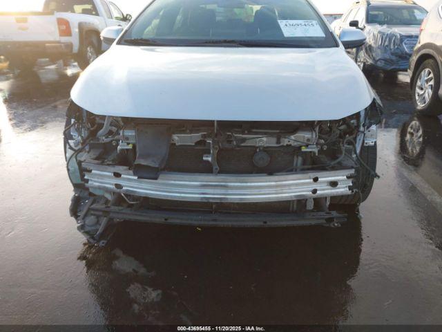 Toyota Corolla Se Image 17