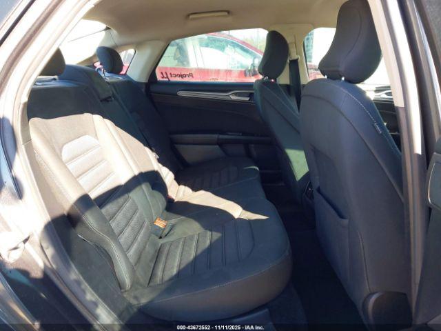 Ford Fusion Se Image 2