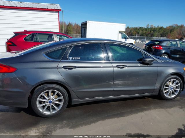 Ford Fusion Se Image 9