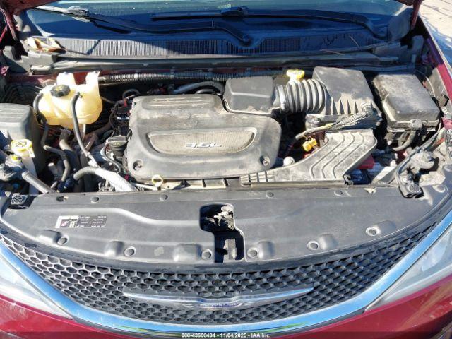 Chrysler Pacifica Touring-l Image 5