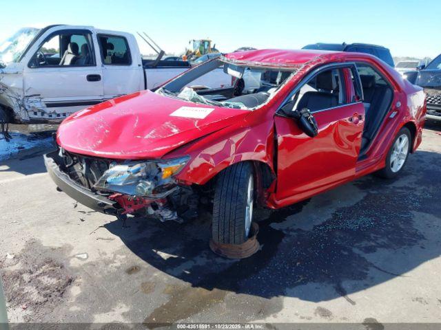 Toyota Camry Se Image 4