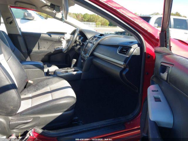 Toyota Camry Se Image 5