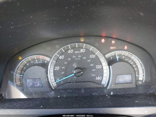 Toyota Camry Se Image 12