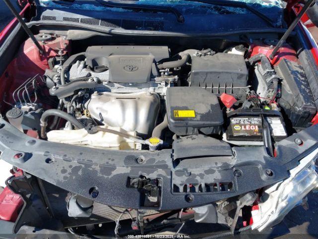 Toyota Camry Se Image 8