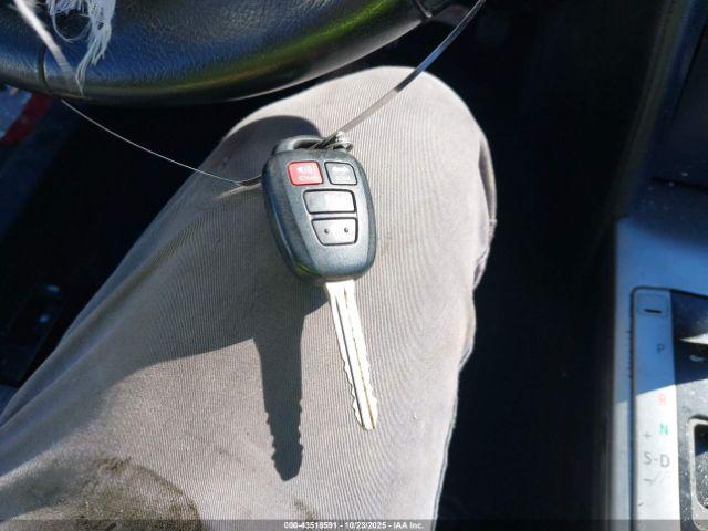 Toyota Camry Se Image 10