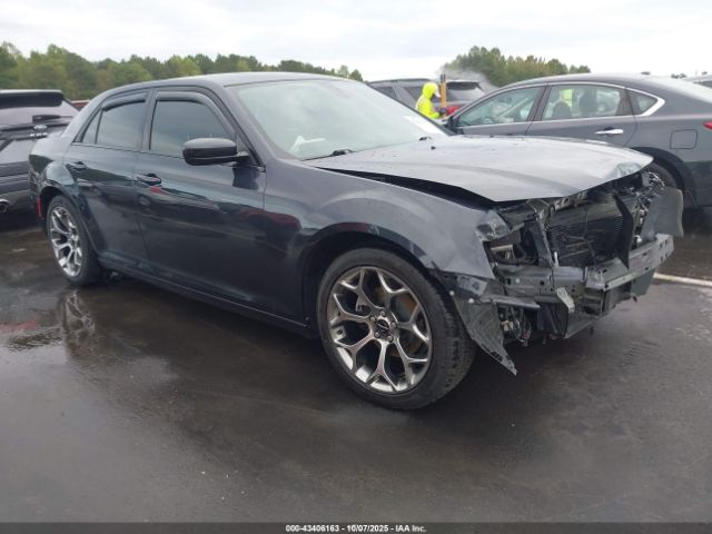 Chrysler 300 Touring Image 1