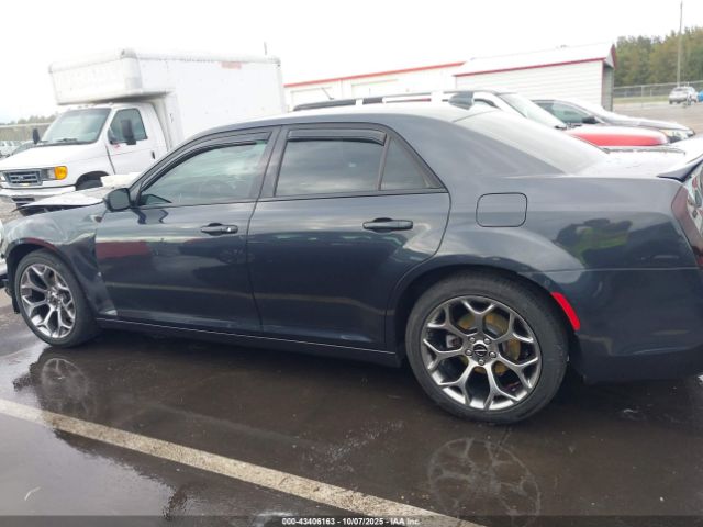 Chrysler 300 Touring Image 13