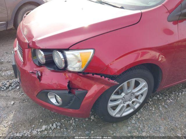 Chevrolet Sonic Lt Auto Image 12