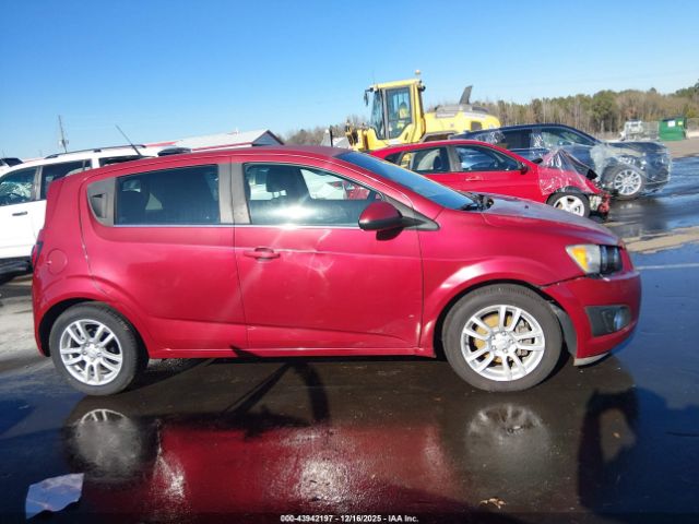 Chevrolet Sonic Lt Auto Image 4