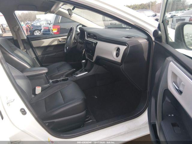 Toyota Corolla Le Image 5