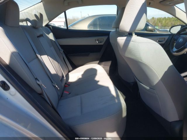 Toyota Corolla Le Image 16