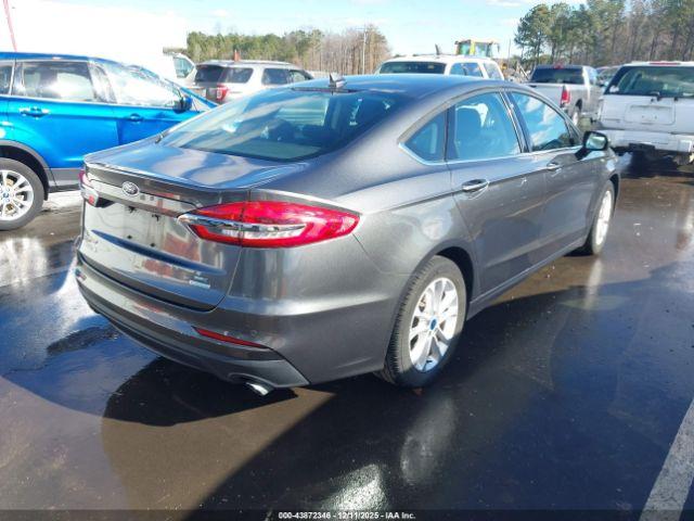 Ford Fusion Se Image 2