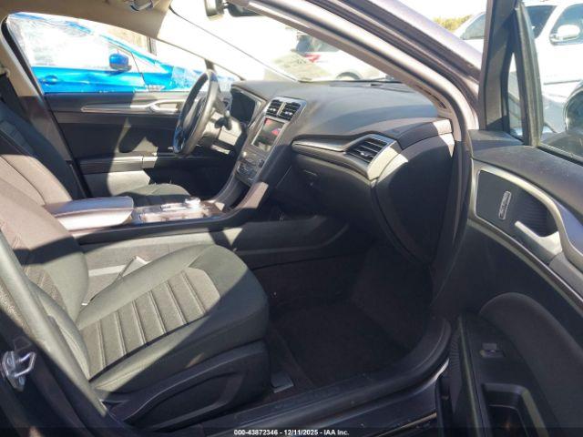 Ford Fusion Se Image 16