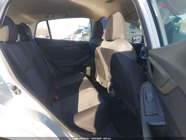 Subaru Impreza Premium 5-door Image 10