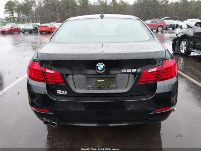 BMW 5 Series Image 12