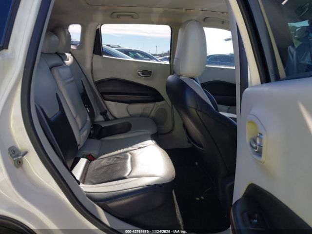 Jeep Compass Limited Fwd Image 16