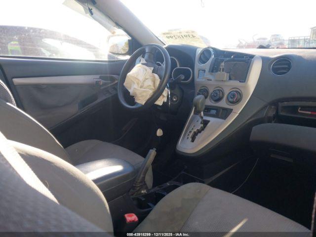 Toyota Matrix Image 17