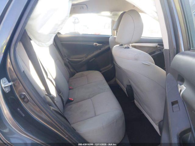 Toyota Matrix Image 7