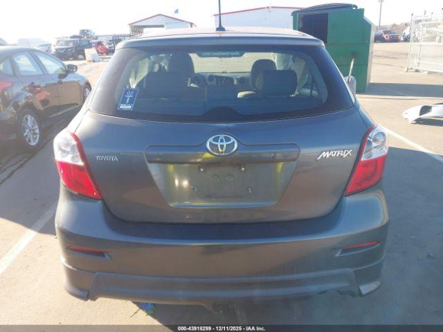 Toyota Matrix Image 14