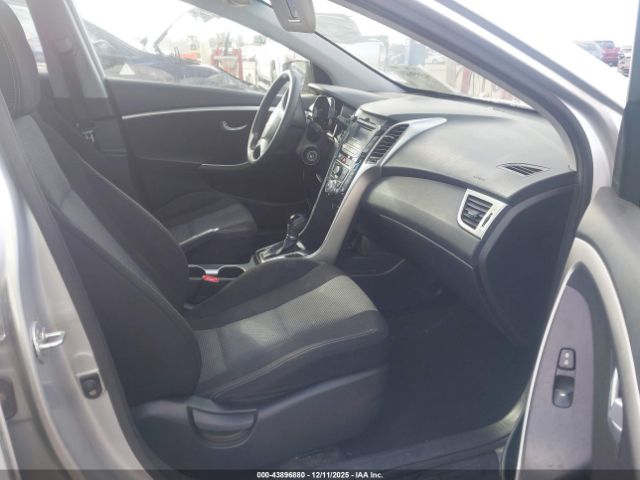 Hyundai ELANTRA Image 15