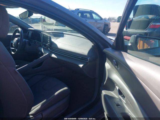 Hyundai ELANTRA Sel Image 14