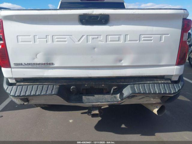 Chevrolet Silverado 2500 4wd  Standard Bed Wt Image 6