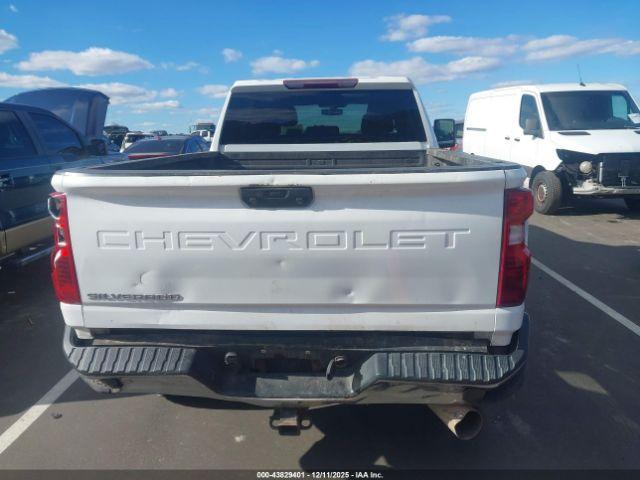 Chevrolet Silverado 2500 4wd  Standard Bed Wt Image 4