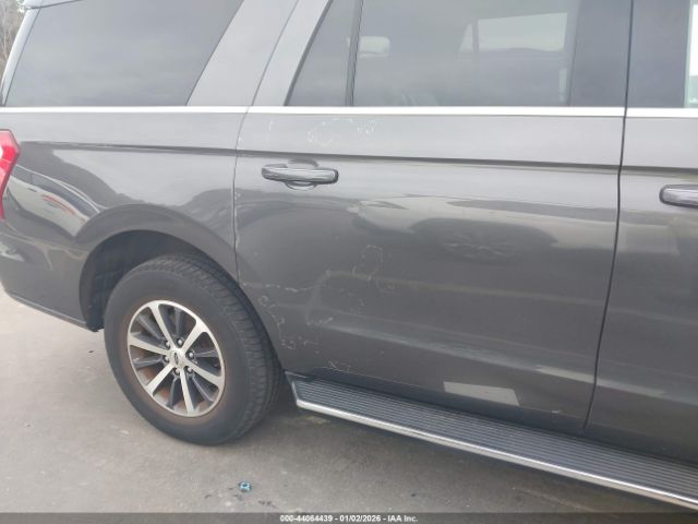 Ford Expedition Xlt Image 9