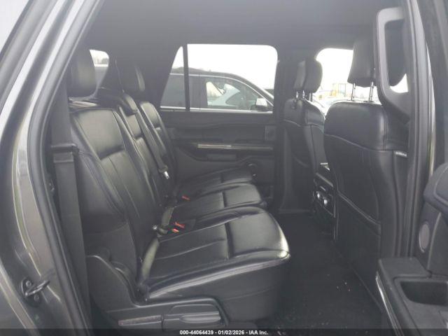 Ford Expedition Xlt Image 6