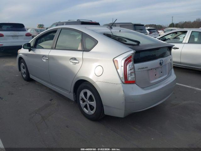 Toyota Prius Three Image 2