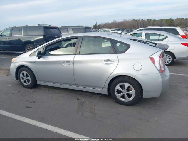 Toyota Prius Three Image 11