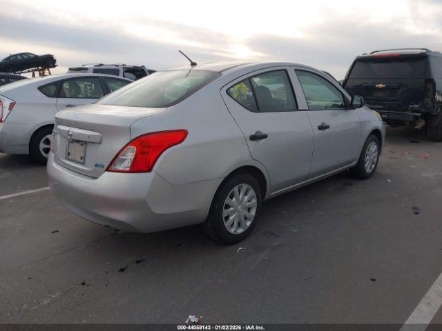 Nissan Versa 1.6 S Image 2