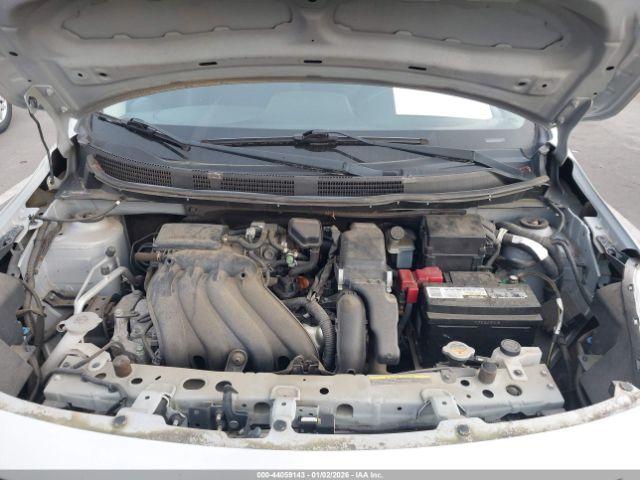 Nissan Versa 1.6 S Image 4