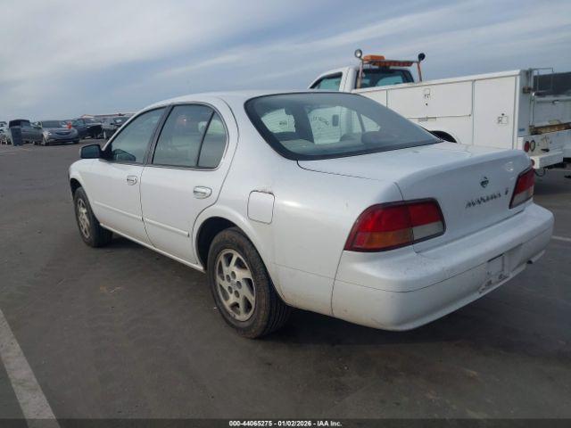 Nissan Maxima Image 2