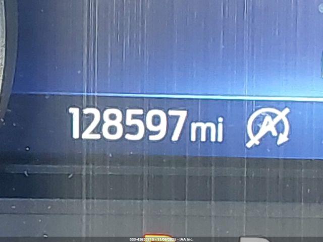 Ford Explorer Xlt Image 2