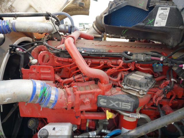 Peterbilt 567 Image 11