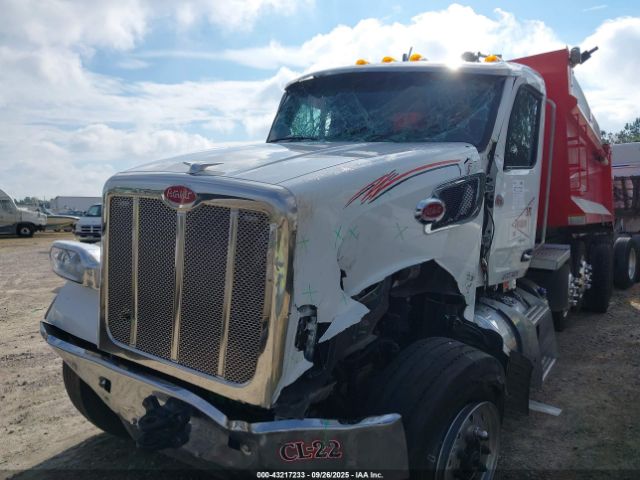 Peterbilt 567 Image 12