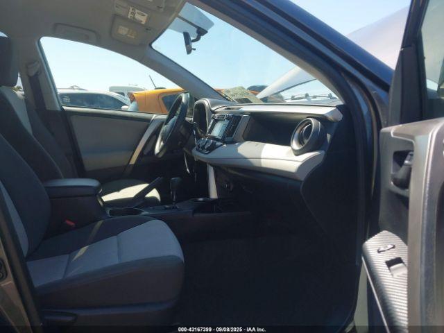 Toyota RAV4 Le Image 7