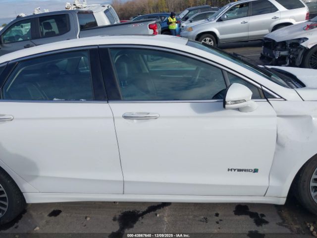 Ford Fusion Titanium Image 8