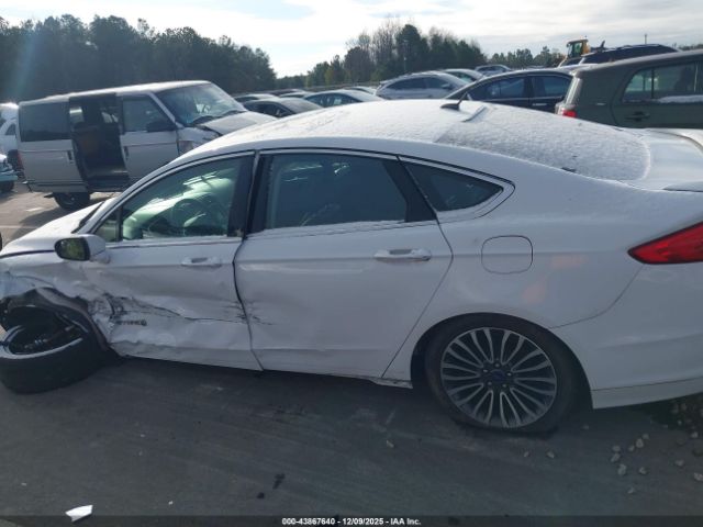 Ford Fusion Titanium Image 11