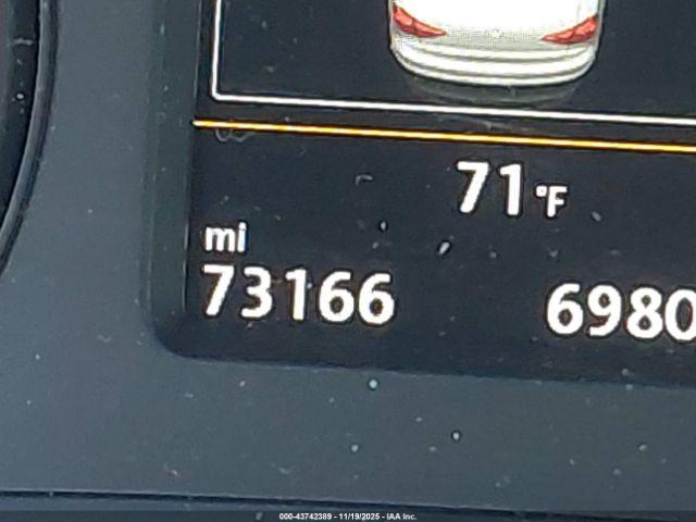 Volkswagen Passat 2.0t S Image 10