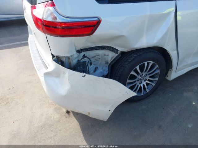 Toyota Sienna Xle 8 Passenger Image 4