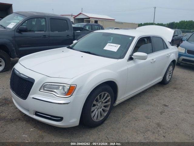 Chrysler 300 Image 2