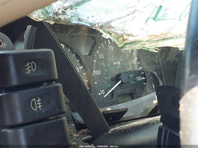 Land Rover Discovery Image 16