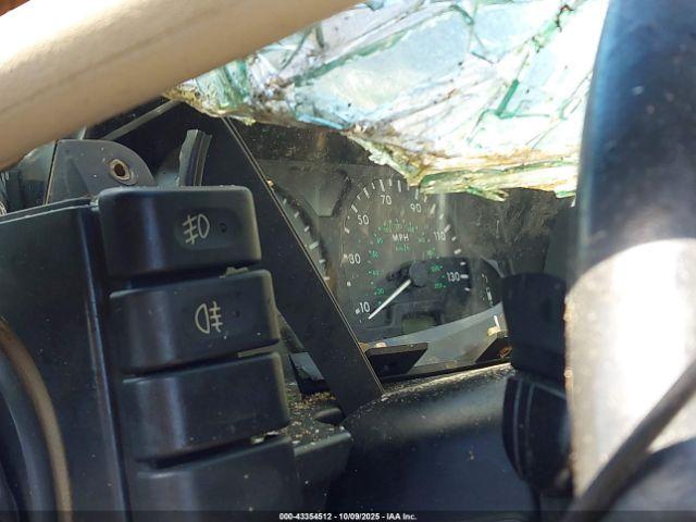 Land Rover Discovery Image 4