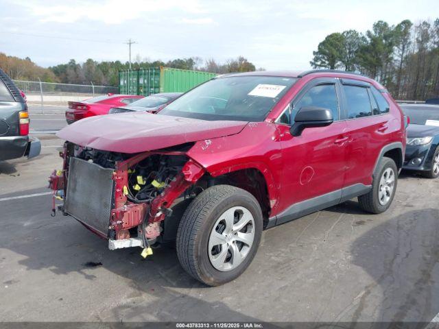 Toyota RAV4 Le Image 3